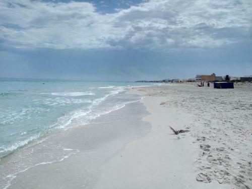 Mnakaa Beach Appartement Rdc Salakta Dış mekan fotoğraf